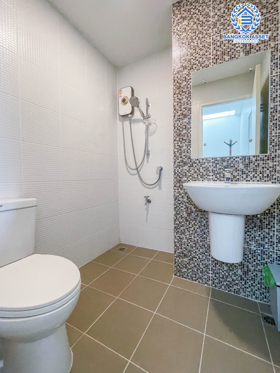 ทาวน์เฮ้าส์มือสองย่านนนทบุรี ม.สิริเพลส ราชพฤกษ์-รัตนาธิเบศร์ ฟังก์ชัน 4 ห้องนอน 3 ห้องน้ำ 2 ที่จอดรถ สภาพสวย ทำเลเยี่ยม เชื่อมต่อถ.รัตนาธิเบศร์, ถ.กาญจนาภิเษก, ถ.บางกรวย-ไทรน้อย, ถ.ชัยพฤกษ์ ใกล้เซ็นทรัลเวสต์เกต และรถไฟฟ้าสายสีม่วง "สถานีบางพลู"